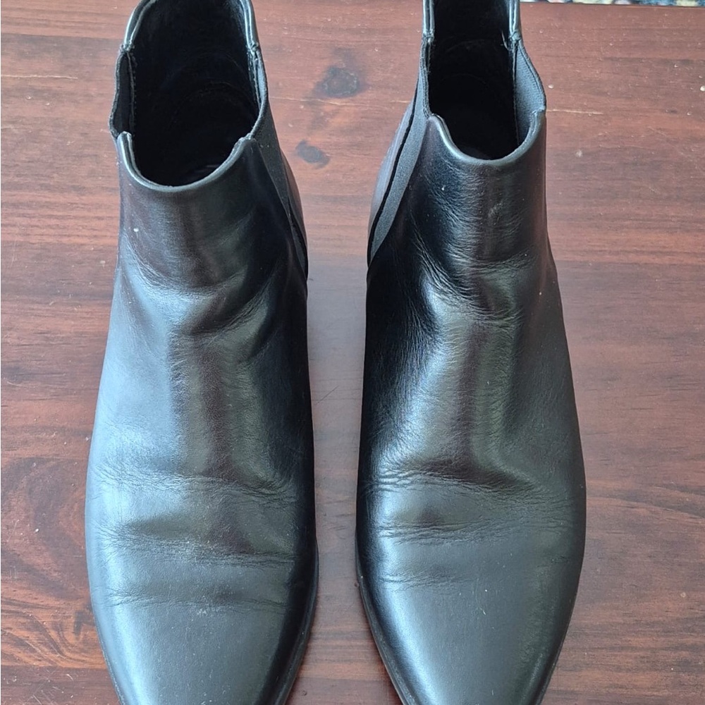 Women’s Black Leather Shoes/Booties/Ankle Boots